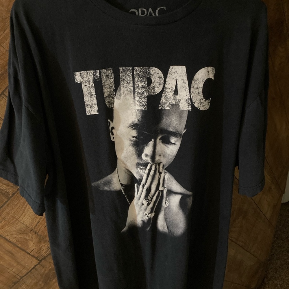 Black Short Sleeve Graphic Tees